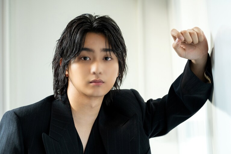 奥平大兼さん。