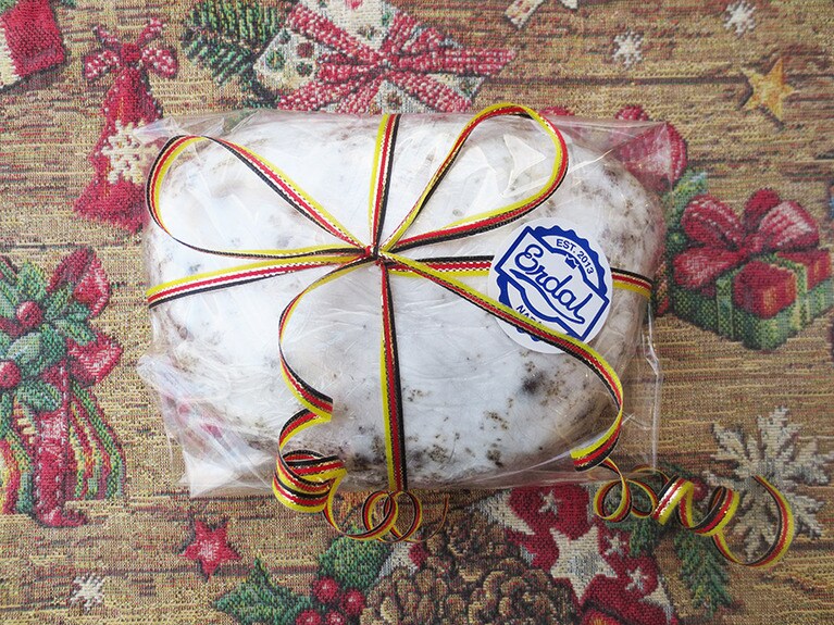 「シュトレン」2,400円。