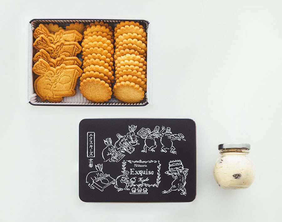 鳥獣戯画クッキー缶 約27枚 5,080円／Patisserie Exquise