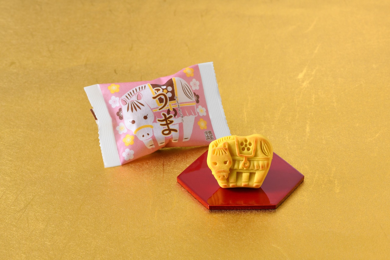 干支まんじゅう うま 1箱5個入り 1,080円。