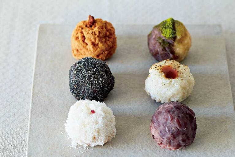 OHAGI3「定番おはぎ6種」1個 220円(税込)～。