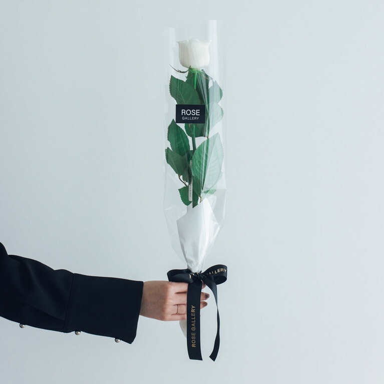 「バラ」1,980円～（季節・品種による）／ローズギャラリー