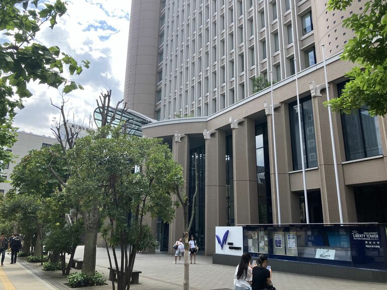 明治大学もタワーになって昔の面影はない