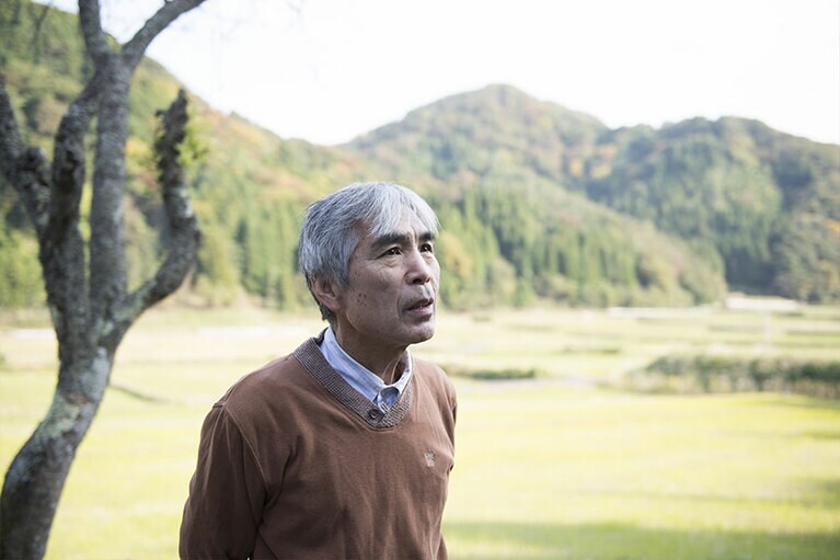 「自然があってこその器作り。季節の変化を日々感じています」と清志さん。