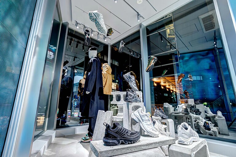 サロモンストア 東京渋谷