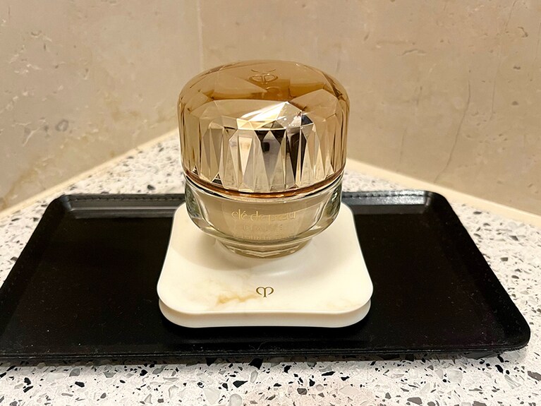 クレ・ド・ポー ボーテ ル・フォンドゥタンn SPF25・PA++ 全7色 30g 33,000円