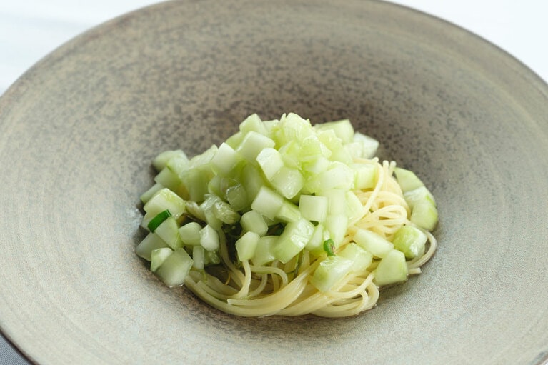 外内島きゅうりの甘み、皮の辛味も活かした出色のパスタ。