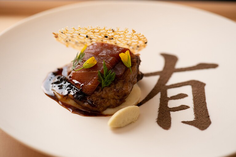 品書きには「融」と記された鮪の料理。