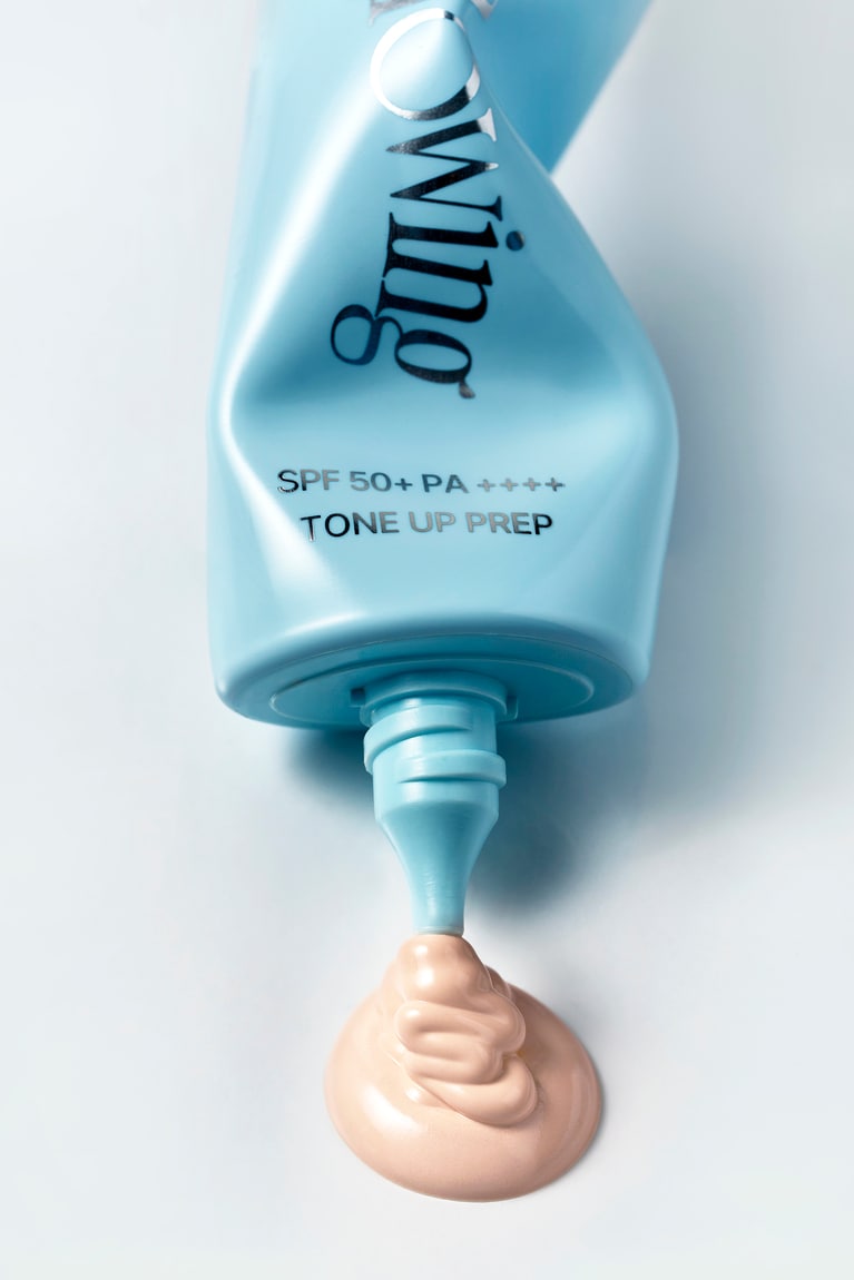 うるうるのツヤ肌を作れる02 リッチグロウ。