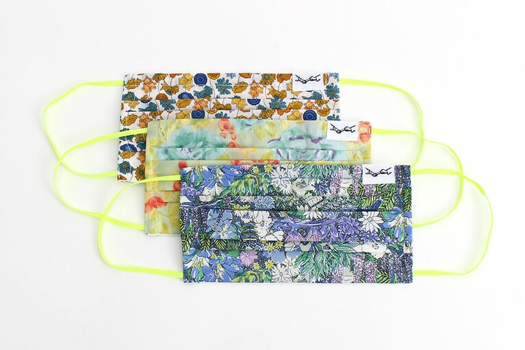 ［PASS THE BATON］Liberty×PASS THE BATON Original face mask 各1,500円(3種セット 4,000円)。