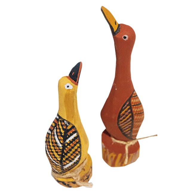 空と大地、水のある場所を自由に往来する水鳥は、大切なモチーフのひとつ。