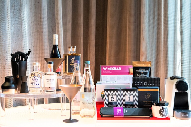 スイート〈WOW〉のWミックスバー。