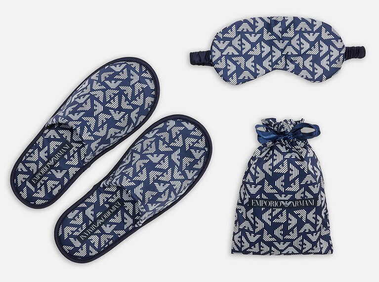 EMPORIO ARMANI トラベルセット 8,140円。