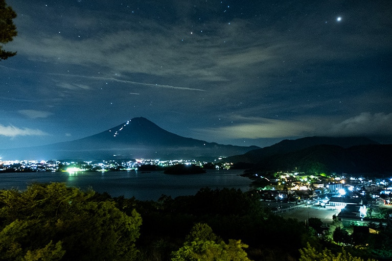 刻一刻と表情を変える富士山。眺めるだけでなく、登山にもトライしてみたい！