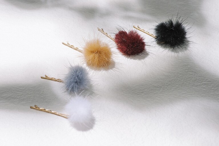 ヘアピン各100円(100円ショップFLET'S、百圓領事館)。