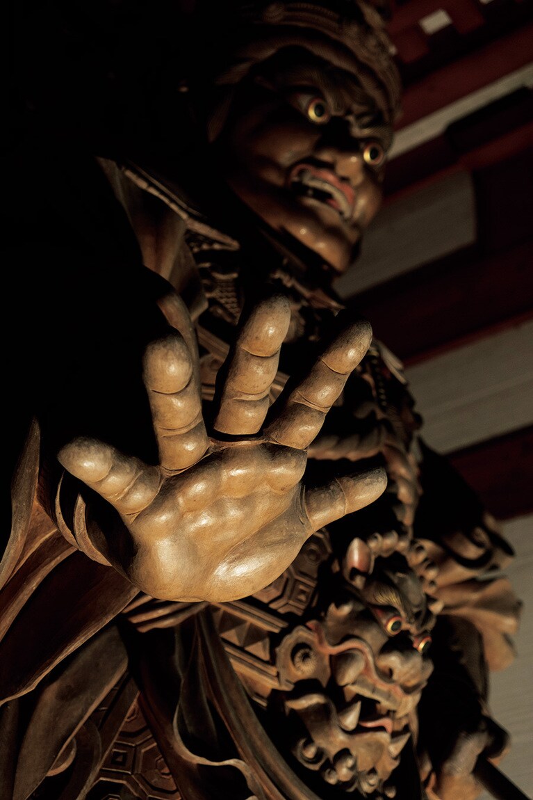 指先まで血肉を感じる迫力。