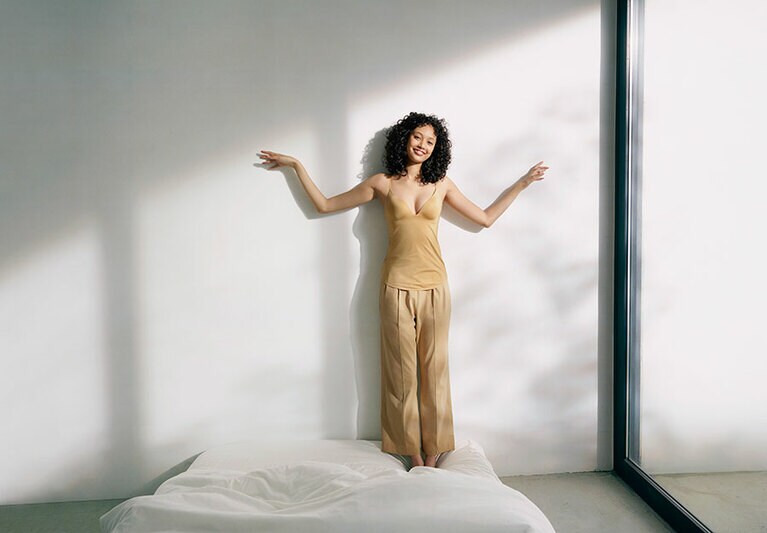 ブラトップ 1,990円、パンツ 2,990円。