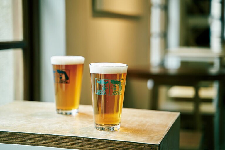 手前から、Taiwan Tea Ale、苦みがきいたTaiwan Jasmin Session Ale400ml 280元。