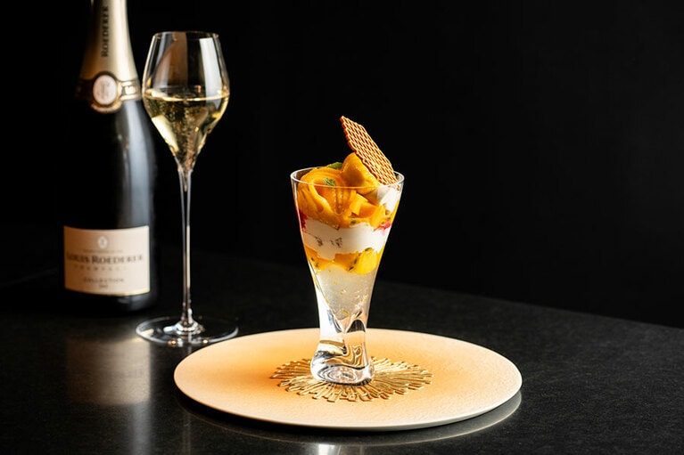ルイ・ロデレールのシャンパーニュと合わせるのがおすすめ。グラス3,080円。