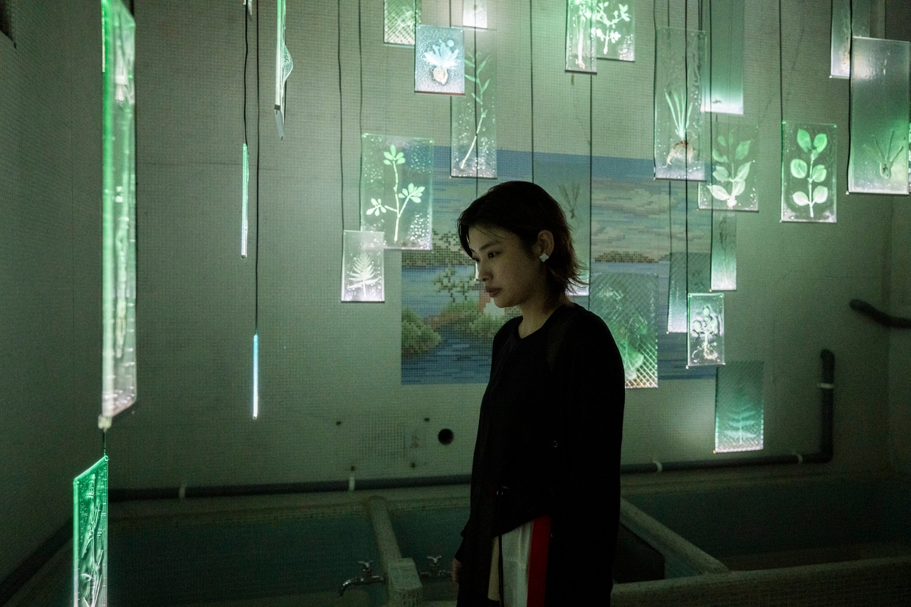 「存在を感じ取れる最後だからこそ、エネルギーを感じるんですね。この空間が単なるフレームでなく空間も含め作品になっていることが興味深いです。舞台空間でもご一緒できたりしたら面白いですね」（升味さん）