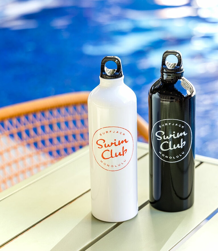 オリジナルタンブラーも販売中。12ドル。