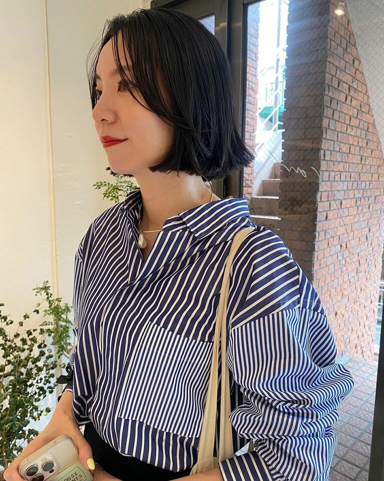 ノンブローでも決まりやすい、バツッとした重めボブ。