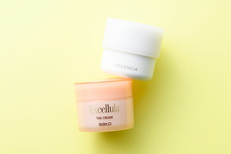 ディセンシア(上)とエクセルーラ(下)のクリーム。