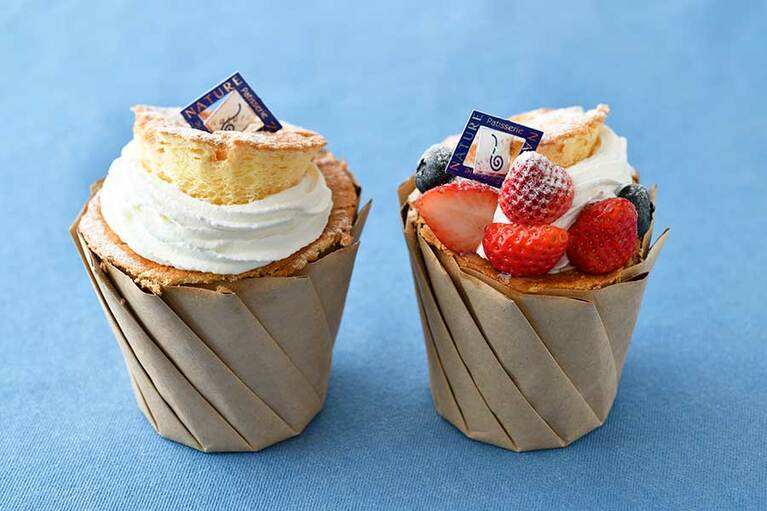 【洋菓子工房ナチューレ】「おのみち生シフォン」左から、プレーン 500円、いちご 650円。