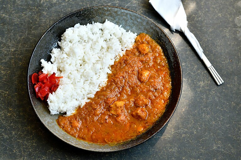 「マグロカレー」500円。