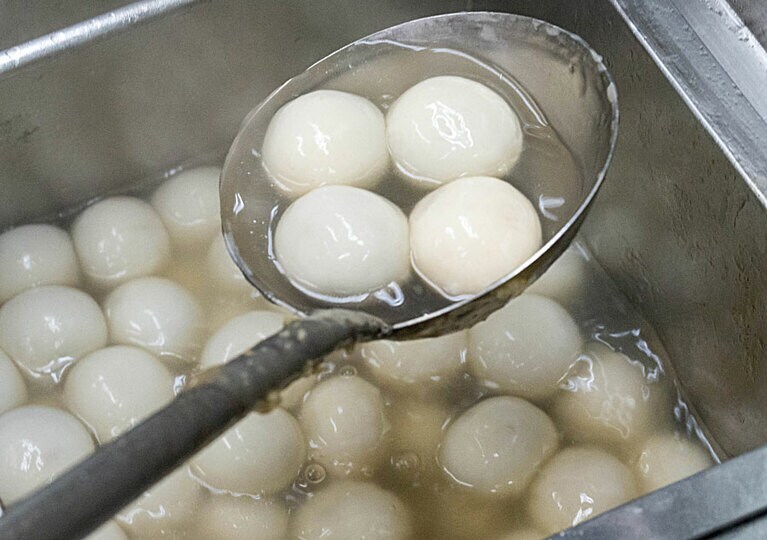 八棟圓仔湯の「湯圓」。