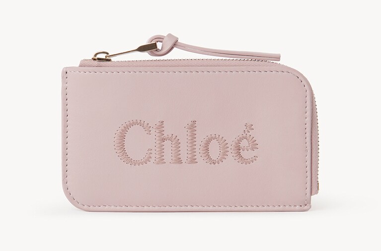 スモールパス H7.5×13.5cm 42,900円。