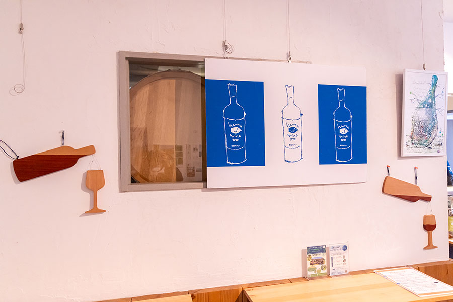 横濱ワイナリーではシーズンにより先着で醸造体験も可能。