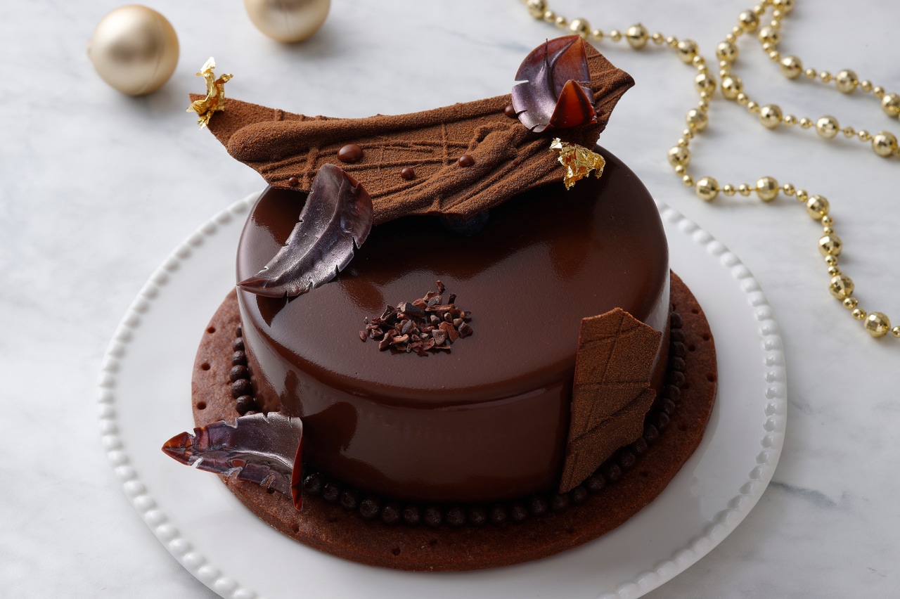 新作「フイユ・ド・ショコラ」（限定40個）8,000円 直径15cm。