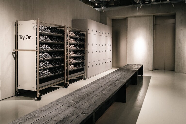 地下1Fのランクラブ。ここからさまざまなドラマが生まれる予感。