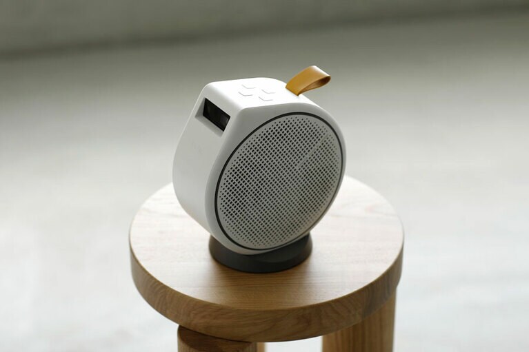 LEDモバイルプロジェクターGV30 H19.6×W12×D18.5cm 72,000円／ベンキュー(ベンキュージャパン)