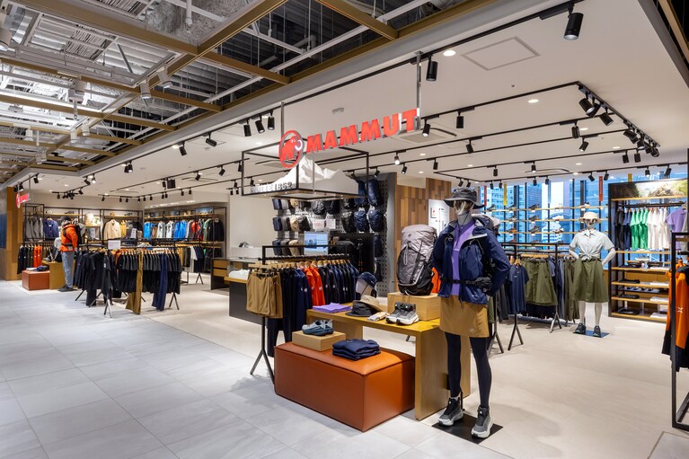 “日本一楽しい街”博多に誕生した日本一楽しいアウトドアストア「マムート 福岡天神」