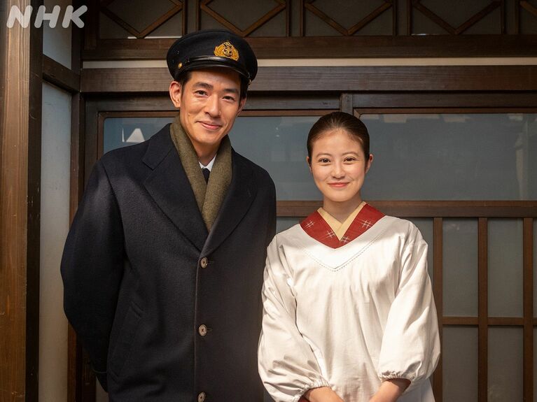 次郎（演・中島歩）とのぶ（NHK『あんぱん』Xより）