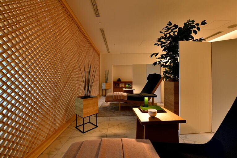 施術後のひとときをゆったりと過ごせるリラクゼーションルームも用意。