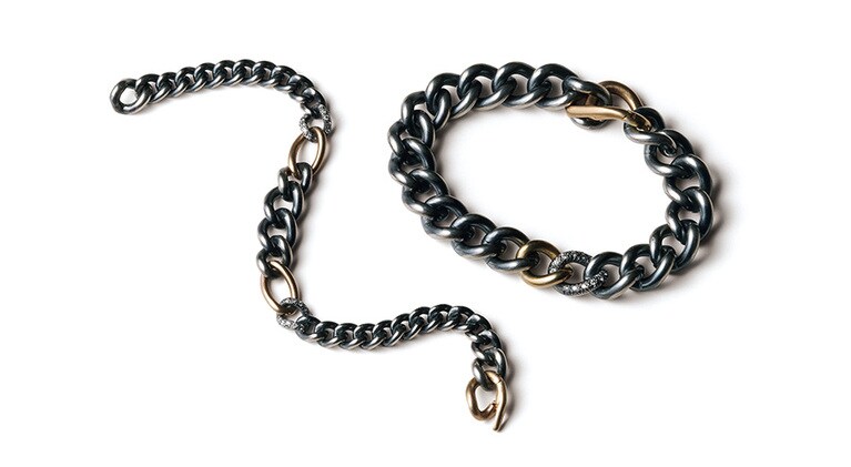 「ハムエタ ダイヤモンド チェーン」ブレスレット〈右・太〉(SIL×YG×ダイヤモンド) 374,000円、〈左・細〉(SIL×グリーンゴールド×YG×ダイヤモンド) 293,700円(すべて受注生産)／ハム(エスケーパーズオンライン)