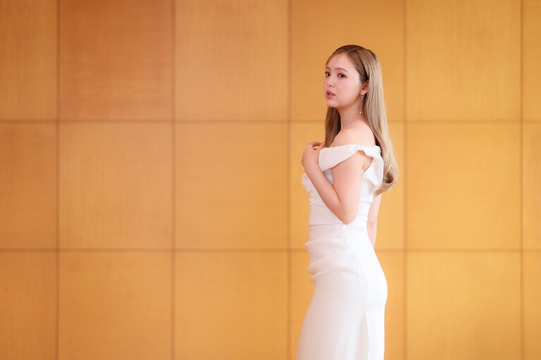 「韓国アイドルのような細い体型よりは、アメリカの女性のようなヘルシーな体型に憧れます」書籍ではボディメイクについてもたっぷりと紹介。