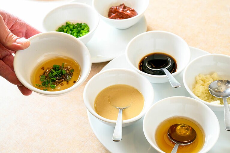 自分の好みの配合で付けダレを作ろう。