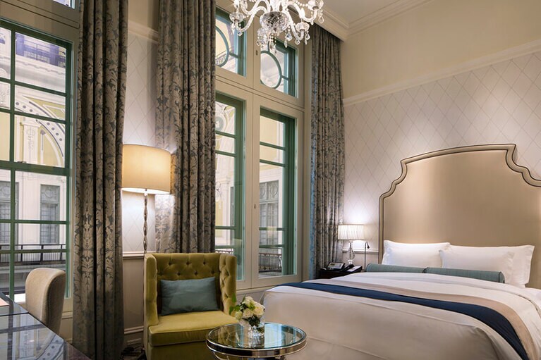 「鉄道と美術の150年」展の宿泊プラン利用時の客室は「ドームサイドコンフォートキング」(写真)など、数タイプからセレクト可能。