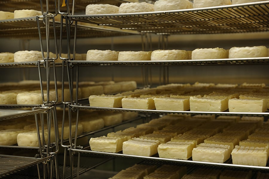 チーズは、JR新得駅内「新得ステラステーション」、帯広市内「十勝トテッポ工房」「とかちむら産直市場」、新千歳空港「Wine&Cheese北海道興農社」などでも取り扱い。