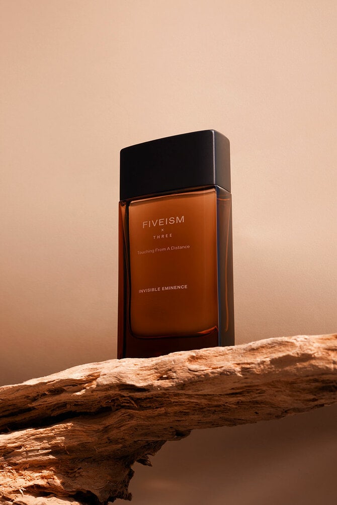FIVEISM THREE タッチングフロムアディスタンスインビジブルエミネンス FIVEISM × THREEが新フレグランス 「INVISIBLE EMINENCE」を発売 香り