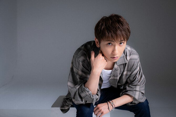 與真司郎（AAA）