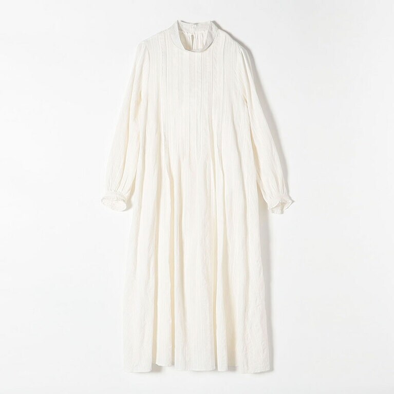 ジャカードレースワンピース 価格：14,960円(税込)、カラー：ホワイト。