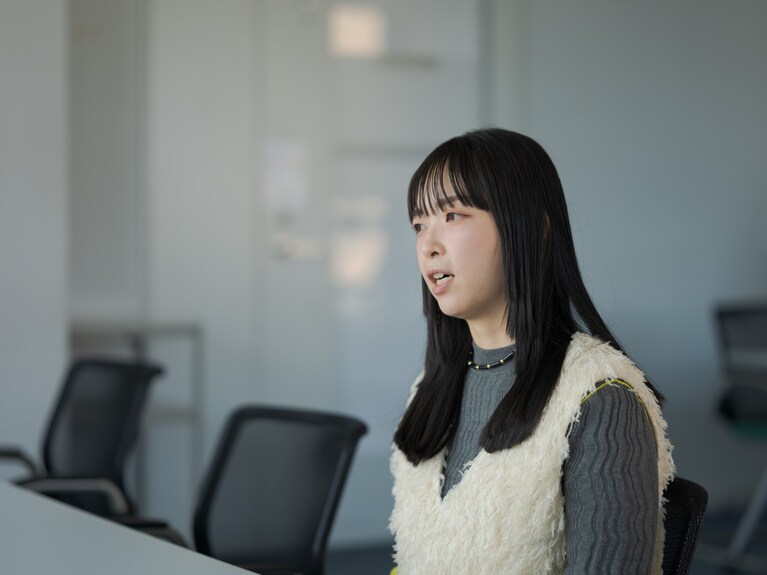 前川瞳美さん。