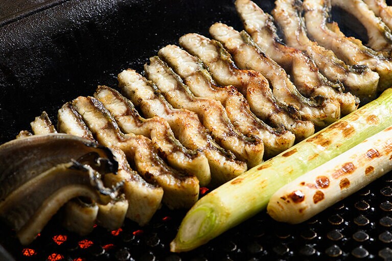 江華島産のうなぎ1人前 W82,000。