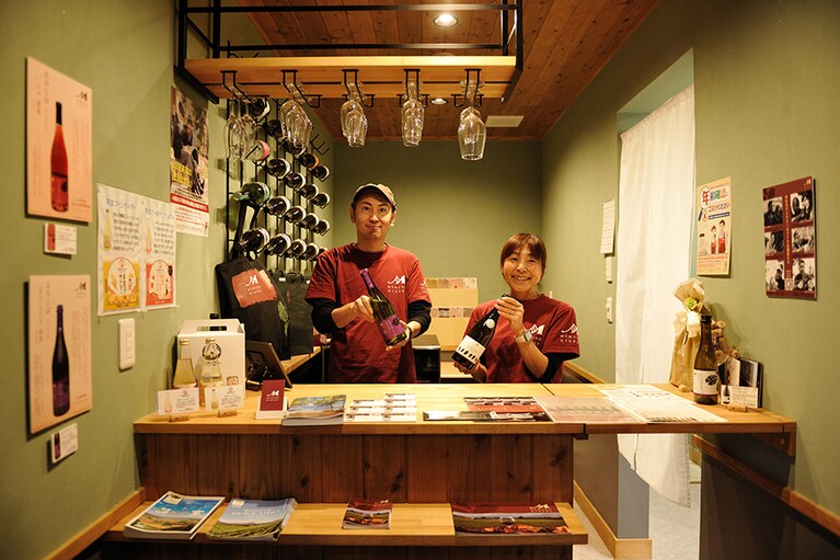 ワインSHOPでは、ほかにはあまり出回らない希少な一本が購入できることも。