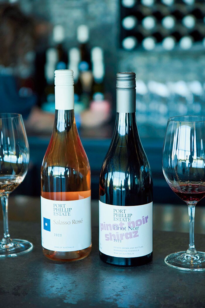 左から、“ポート・フィリップ・エステート・サラッソ・ロゼ” 30ドル、“ポート・フィリップ・エステート・ピノ・ノワール2023” 44ドル。